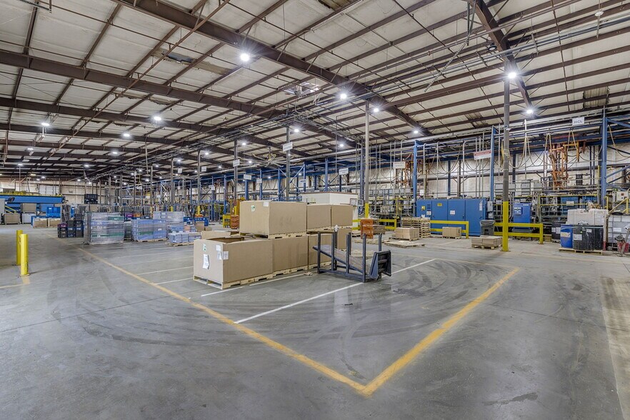 More Photos Of 120 McDougall Ct, Greenville Warehouse For Lease