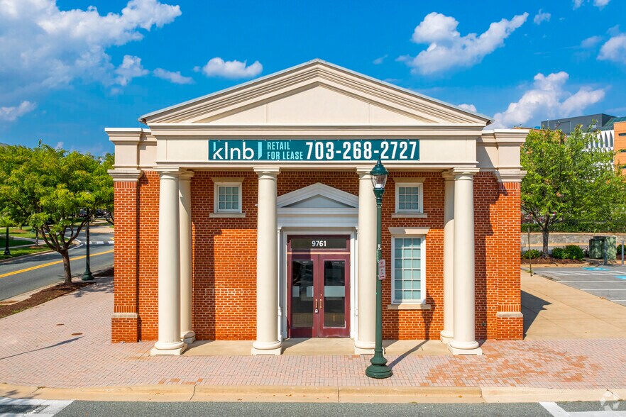 More Photos Of 9700-9761 Traville Gateway Dr, Rockville Unknown For Lease