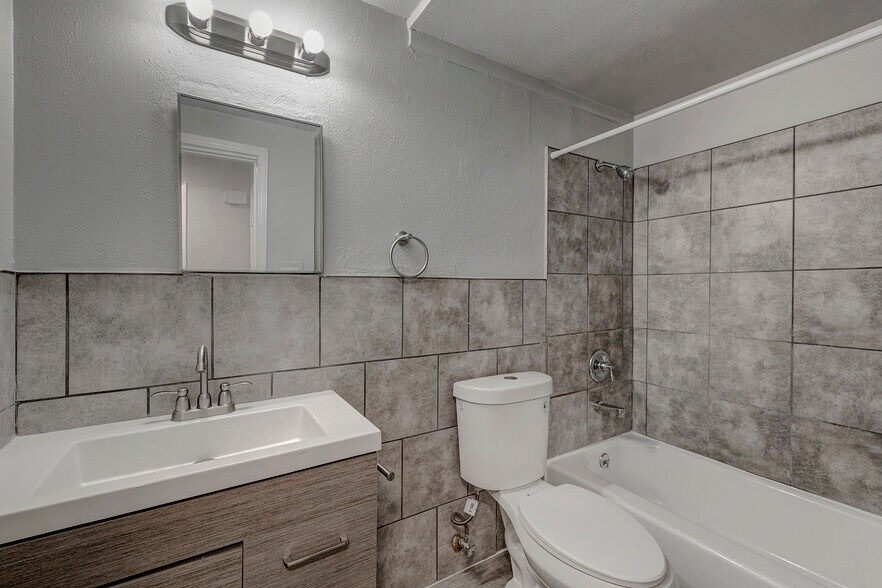 More Photos Of 1601-1645 Joliet St, Aurora Apartments For Sale