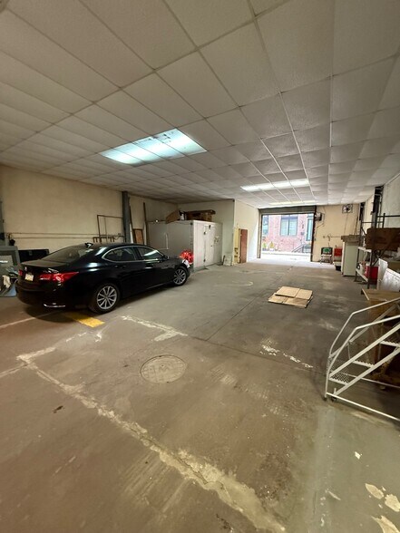 More Photos Of 1326 S 20th St, Philadelphia Warehouse For Sale