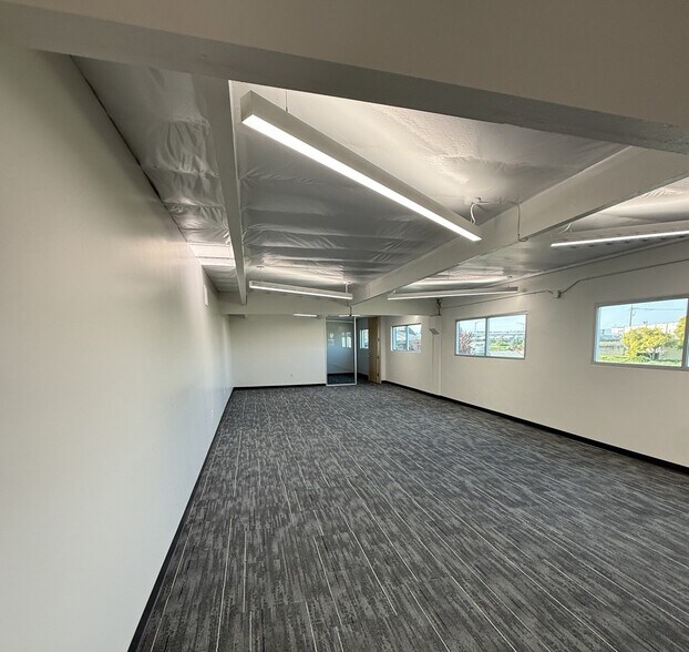 More Photos Of 404-420 Pendleton Way, Oakland Warehouse For Lease