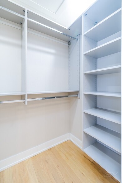 More Photos Of 6126 Eberhart ave, Chicago Apartments For Sale