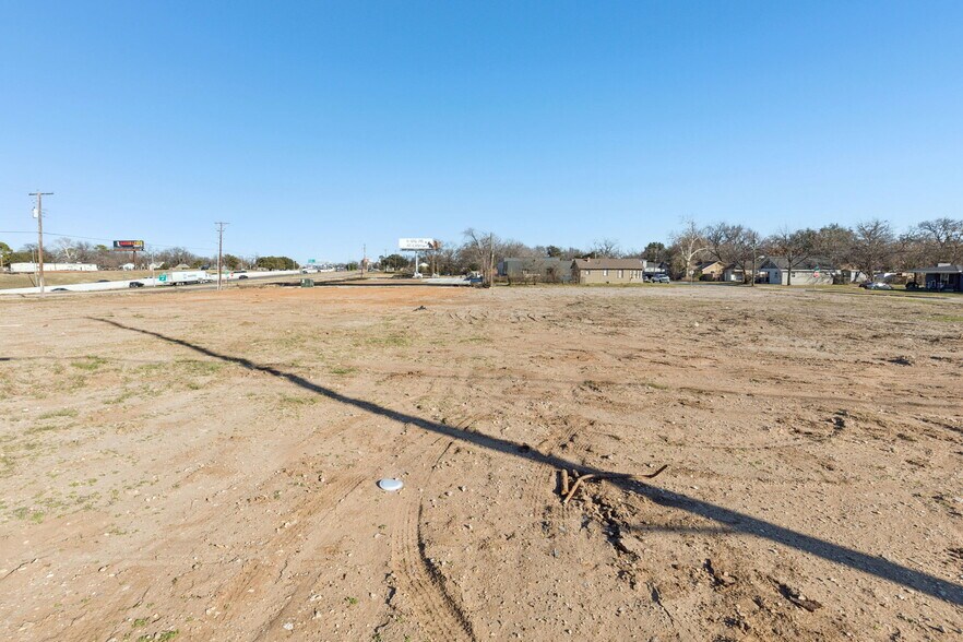 More Photos Of 2620 Airport fwy, Fort Worth Land For Sale