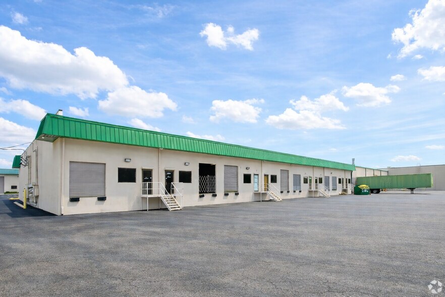 More Photos Of 6026-6050 Jet Port Industrial Blvd, Tampa Warehouse For Lease