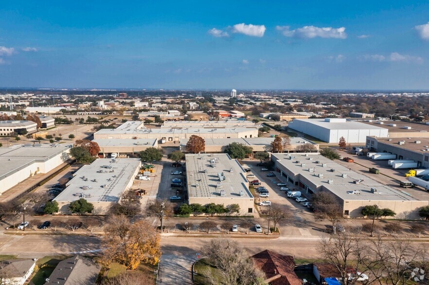 More Photos Of 850 N Dorothy Dr, Richardson Unknown For Lease