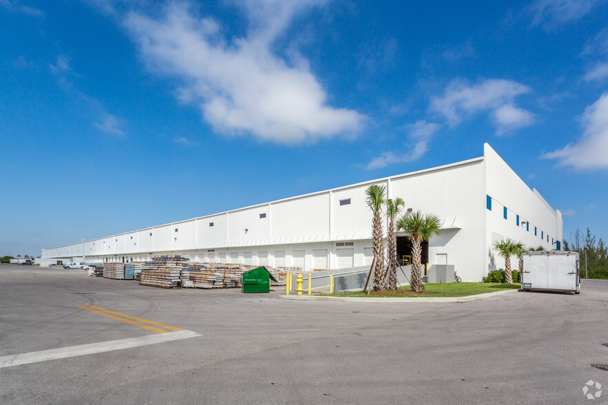 Primary Photo Of 15002 NW 107th Ave, Hialeah Gardens Distribution For Lease