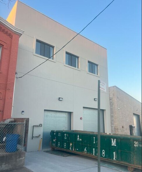 More Photos Of 101 Chestnut Ave, Staten Island Distribution For Lease