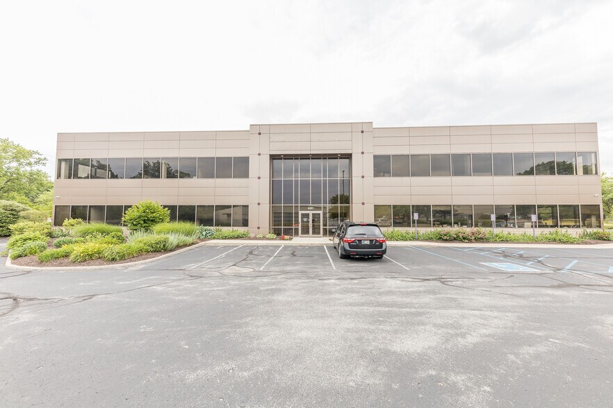 More Photos Of 6201 Corporate Dr, Indianapolis Office For Sale