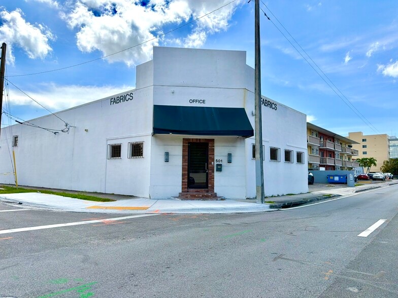 Primary Photo Of 501 SW Douglas Ave, Miami Medical For Lease