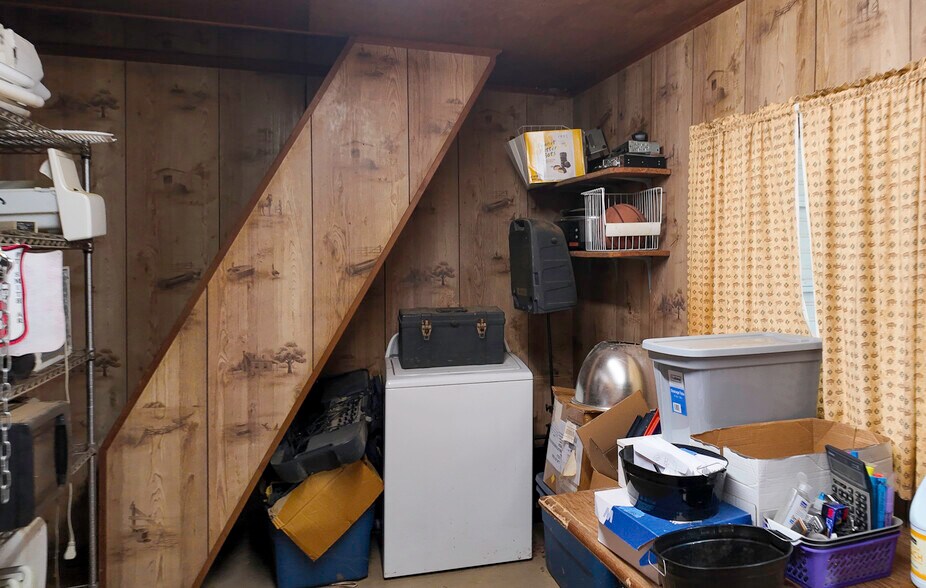 More Photos Of 99 Stacks Dr, Damascus Horse Stables For Sale