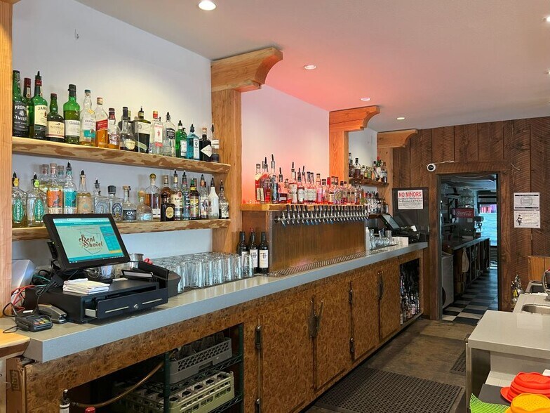 More Photos Of 20189 S Springwater Rd, Estacada Restaurant For Sale