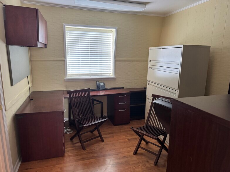 More Photos Of 725 Harbor Blvd E, Destin Medical For Sale