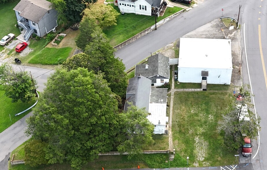 Primary Photo Of 709 E Jackson Ave, Vinton Specialty For Sale