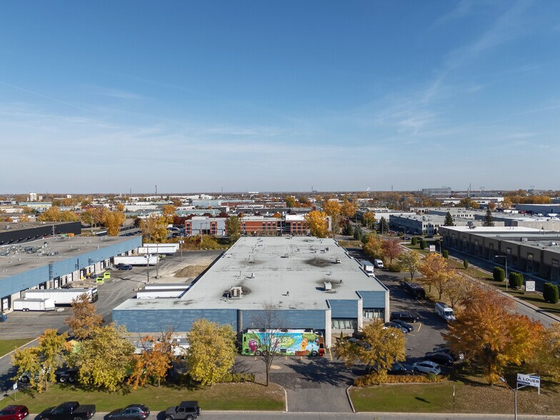More Photos Of 2115-2147 Rue de la Province, Longueuil Warehouse For Lease