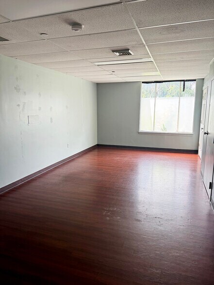 More Photos Of 221 N Washington St, Marion Apartments For Sale