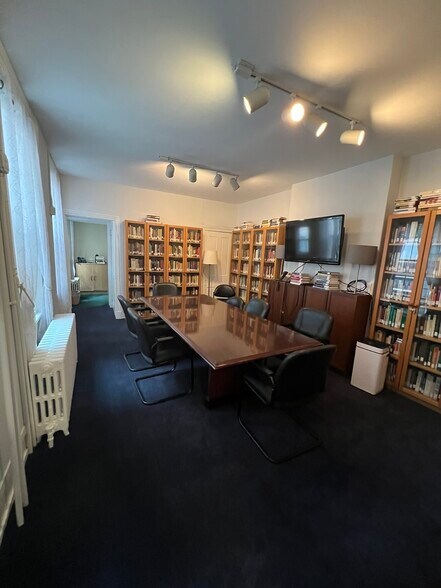 More Photos Of 313 S 16th St, Philadelphia Office For Sale