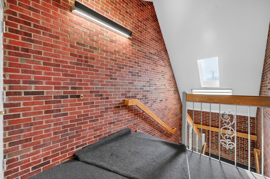 More Photos Of 10130-10134 Colvin Run Rd, Great Falls Medical For Lease