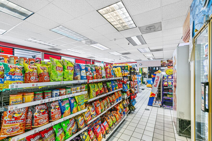 More Photos Of 295 S Broadway, Denver Service Station For Sale