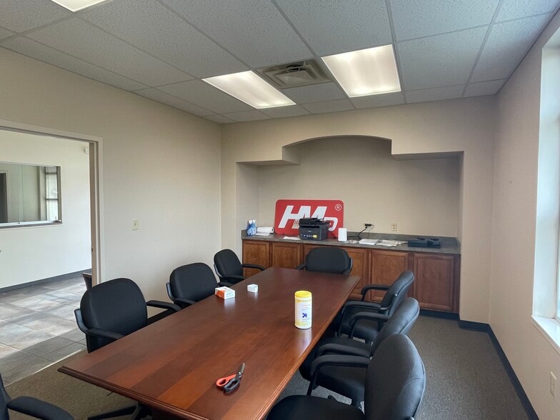 More Photos Of 400 Gargrave Rd, Dayton Warehouse For Sale