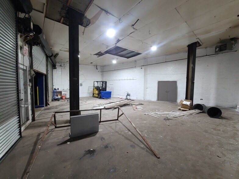 More Photos Of 286-294 Hamilton Ave, Brooklyn Warehouse For Lease