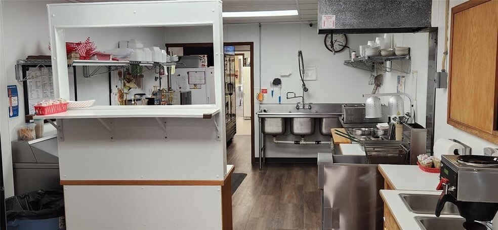 More Photos Of 5 N Central Ave, Cut Bank Restaurant For Sale