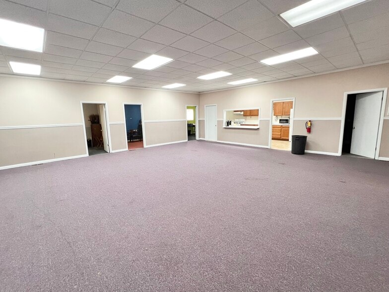 More Photos Of 703 N Main St, LaFayette Religious Facility For Sale