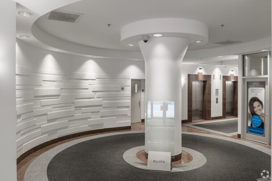 More Photos Of 184 Front St E, Toronto Office For Lease