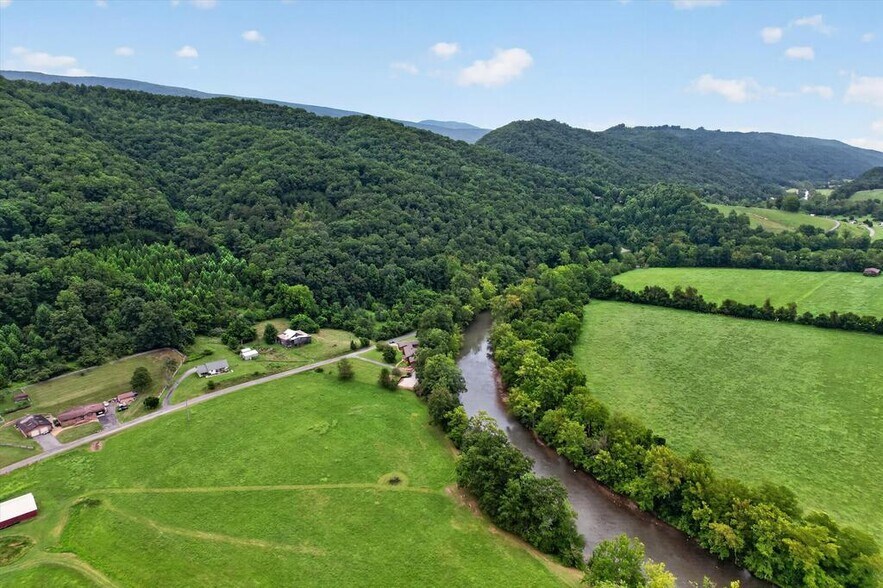 More Photos Of 19080 N Fork River Rd, Abingdon Specialty For Sale