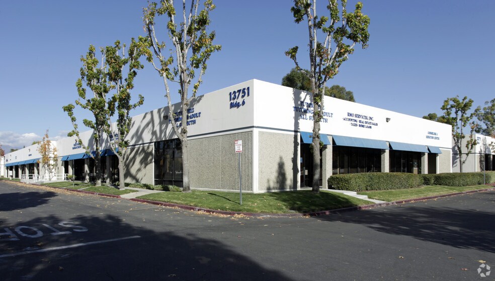 Primary Photo Of 13751 Roswell Ave, Chino Showroom For Lease