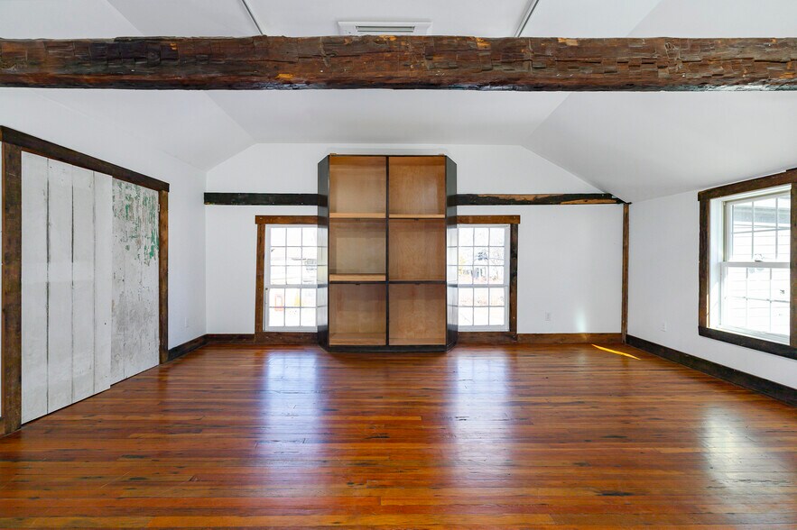 More Photos Of 2404 Salt Point Tpke, Clinton Corners Office For Lease