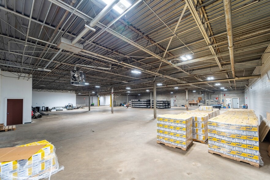 More Photos Of 255 E 167th St, Harvey Distribution For Lease