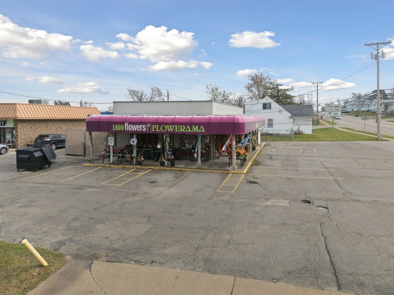 More Photos Of 3326 Johnson Ave NW, Cedar Rapids Freestanding For Sale