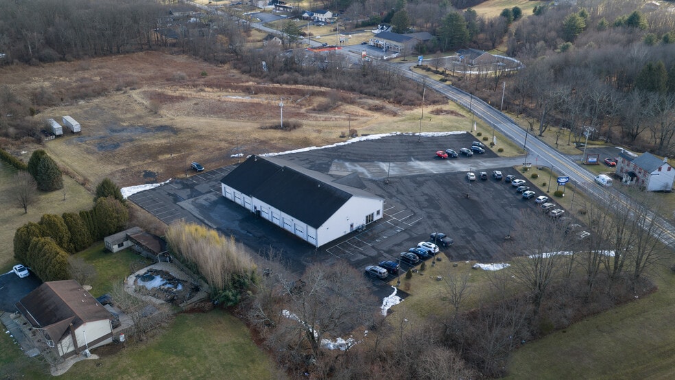 More Photos Of 2003 Route 209, Brodheadsville Auto Dealership For Sale