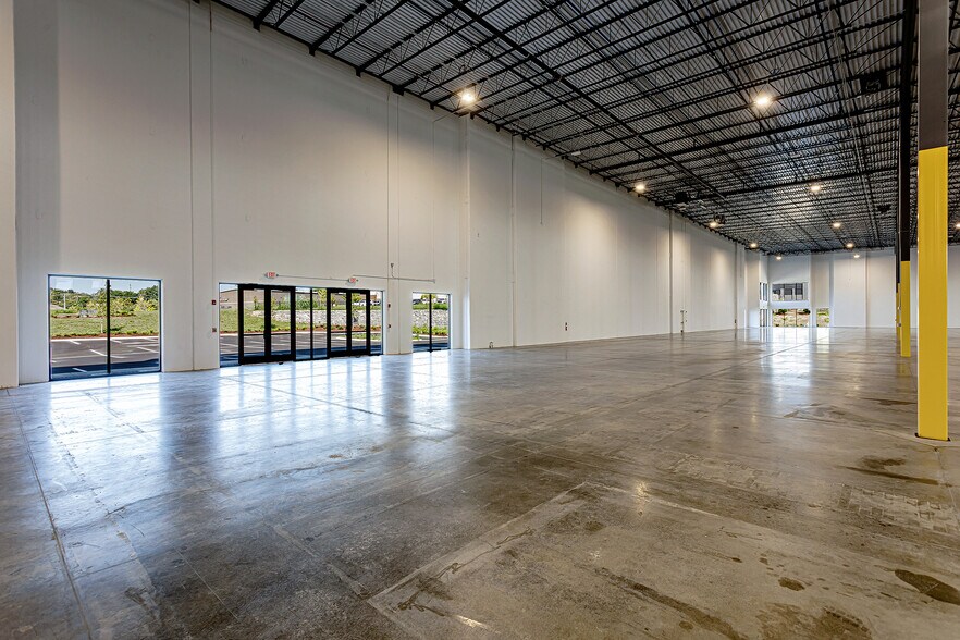 More Photos Of 230 Innovation Way, Hendersonville Warehouse For Sale