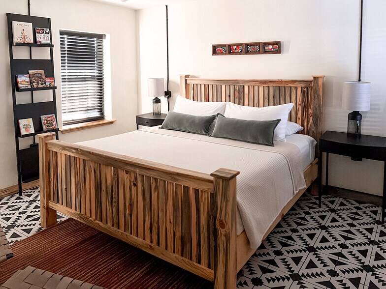 More Photos Of 516 Austin St, Truth Or Consequences Hotel For Sale