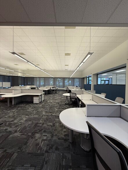 More Photos Of 501 Village Blvd, West Palm Beach Office For Lease