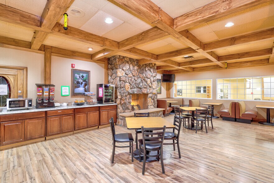 More Photos Of 14378 US 34, Fort Morgan Hotel For Sale