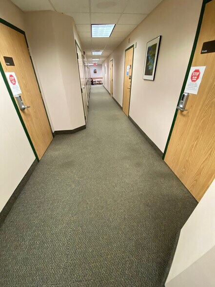 More Photos Of 4 Northwestern Dr, Bloomfield Medical For Lease