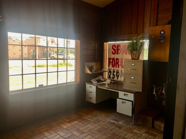 More Photos Of 1526 Pat Booker Rd, Universal City Storefront Retail Office For Sale