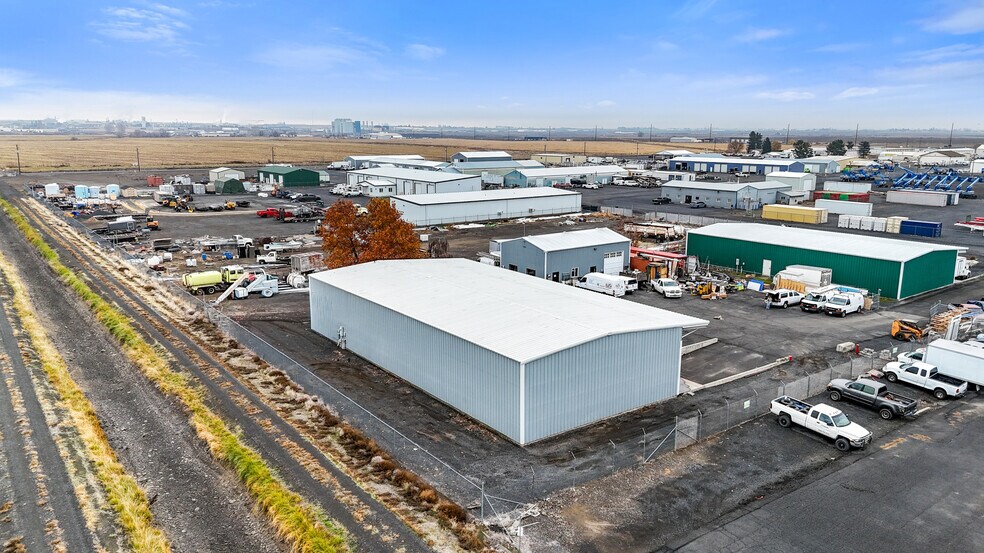More Photos Of 11814 Debonair Rd NE, Moses Lake Warehouse For Lease