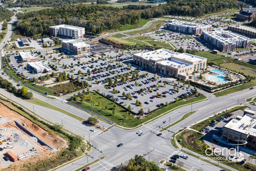 More Photos Of 5030 Carothers Pky, Franklin Office For Lease