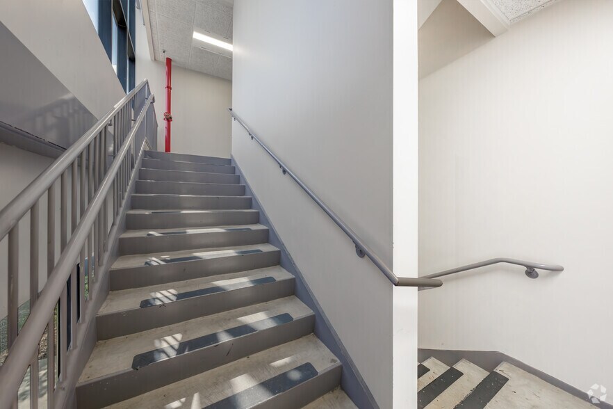 More Photos Of 4400 NW Loop 410, San Antonio Unknown For Lease