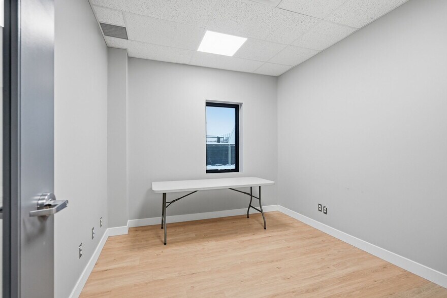 More Photos Of 224 Robot St, Vars Warehouse For Sale