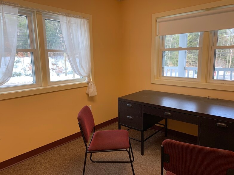 More Photos Of 43 North Rd, Deerfield Office Residential For Lease