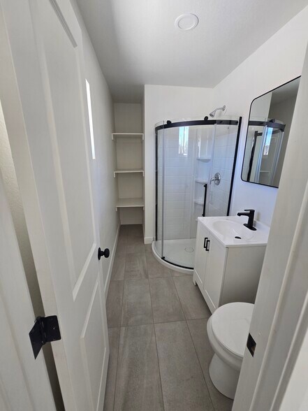 More Photos Of 504 S Jones Blvd, Las Vegas Office For Lease