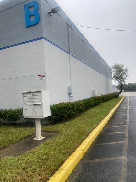 More Photos Of 6601 Lyons Rd, Pompano Beach Industrial For Lease