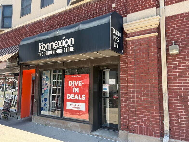 More Photos Of 100-116 S Linn St, Iowa City Storefront For Lease