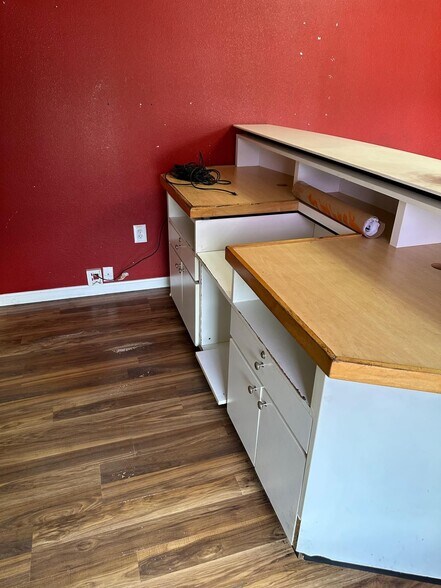 More Photos Of 6201 S Congress Ave, Austin Auto Repair For Lease