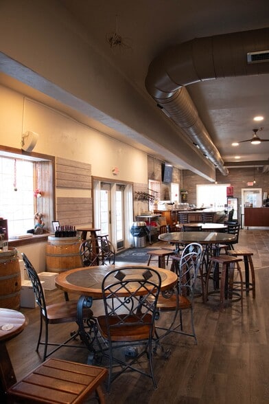 More Photos Of 5781 State Highway 42, Sturgeon Bay Storefront Retail Residential For Sale