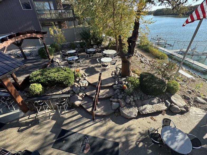 More Photos Of 501 Lake Ave, Fairmont Restaurant For Sale